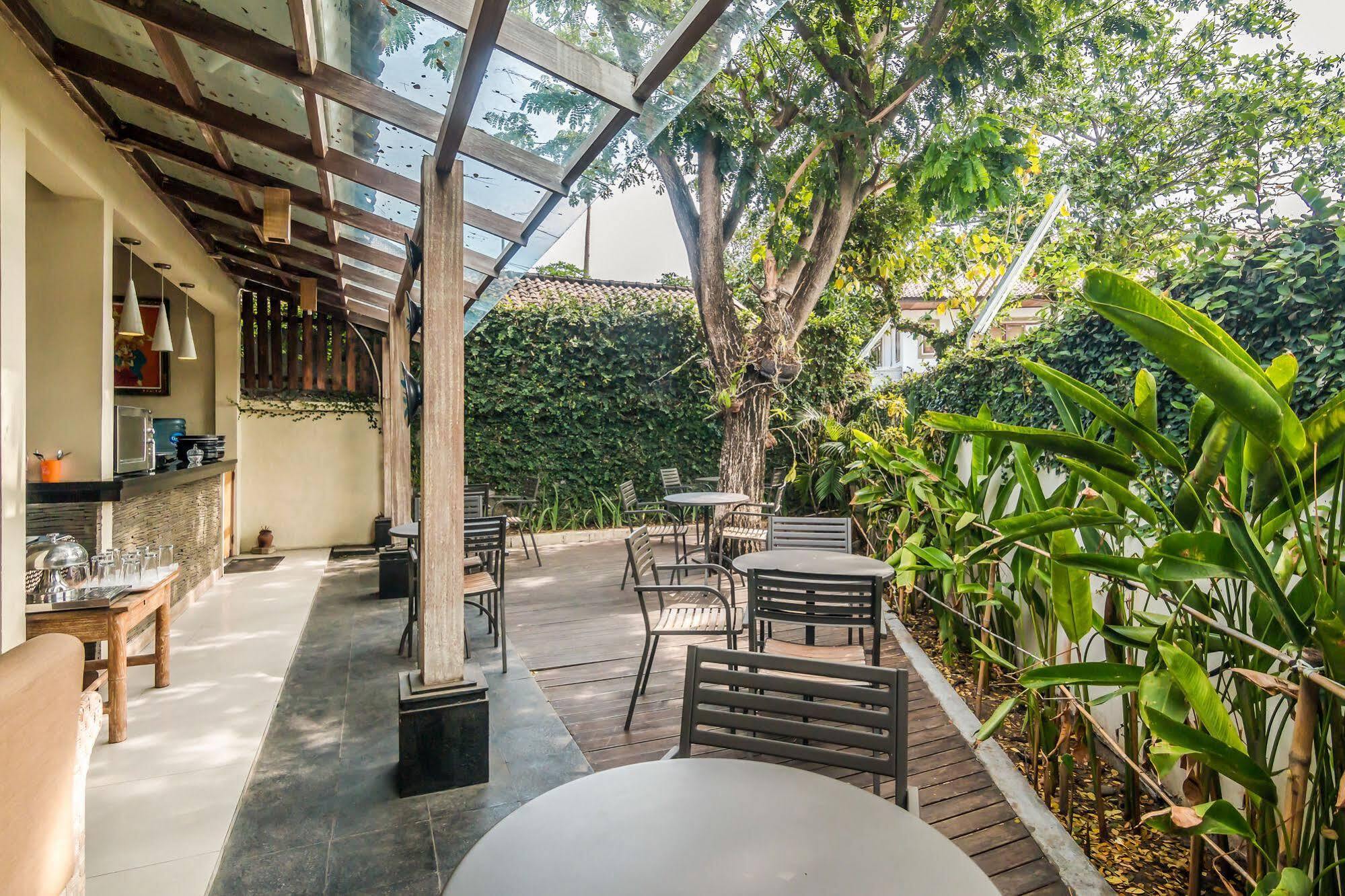 Zen Rooms Badung Nyangnyang Sari Kuta  Exterior photo